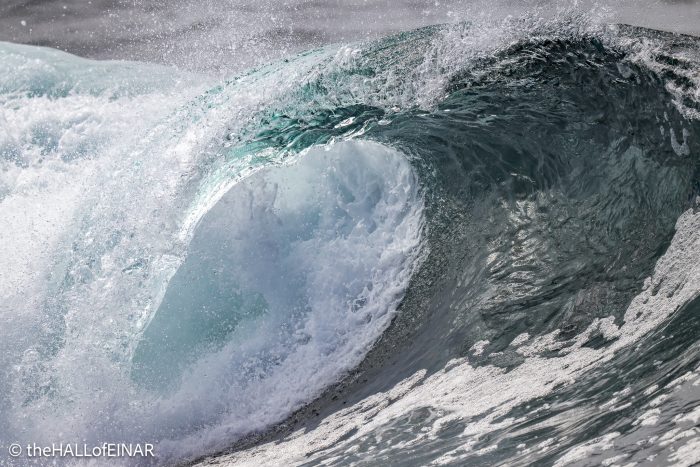 Wave - The Hall of Einar - photograph © David Bailey (not the)