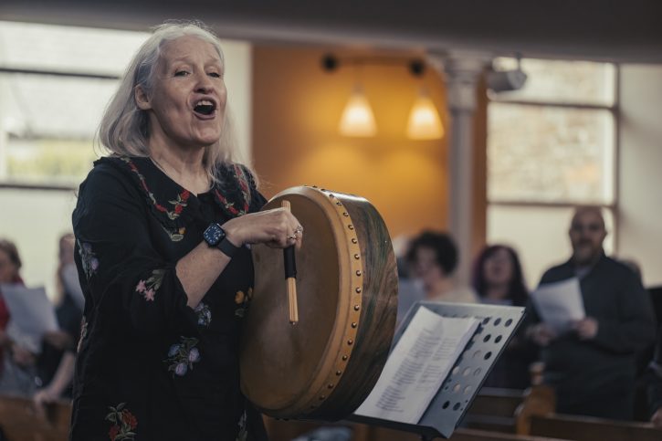 Aimée Leonard and the Orkney Folk Festival Choir - The Hall of Einar - photograph © David Bailey (not the)